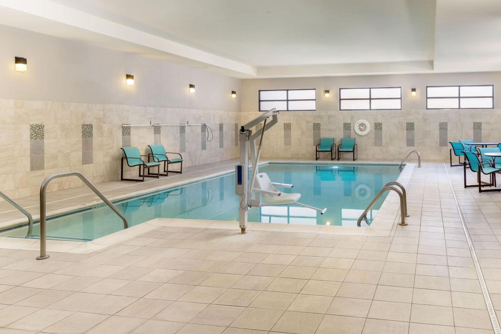Residence Inn By Marriott Youngstown Warren/Niles Екстериор снимка